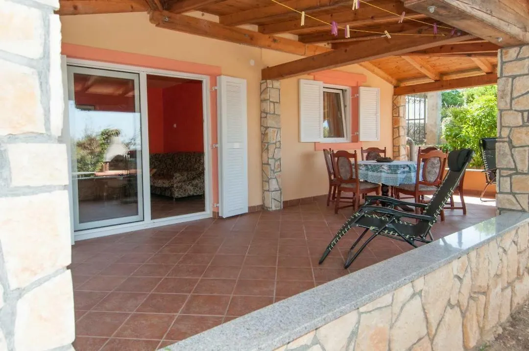 Apartment Mihaljinec 0*, Martinscica (Cres) Croatia